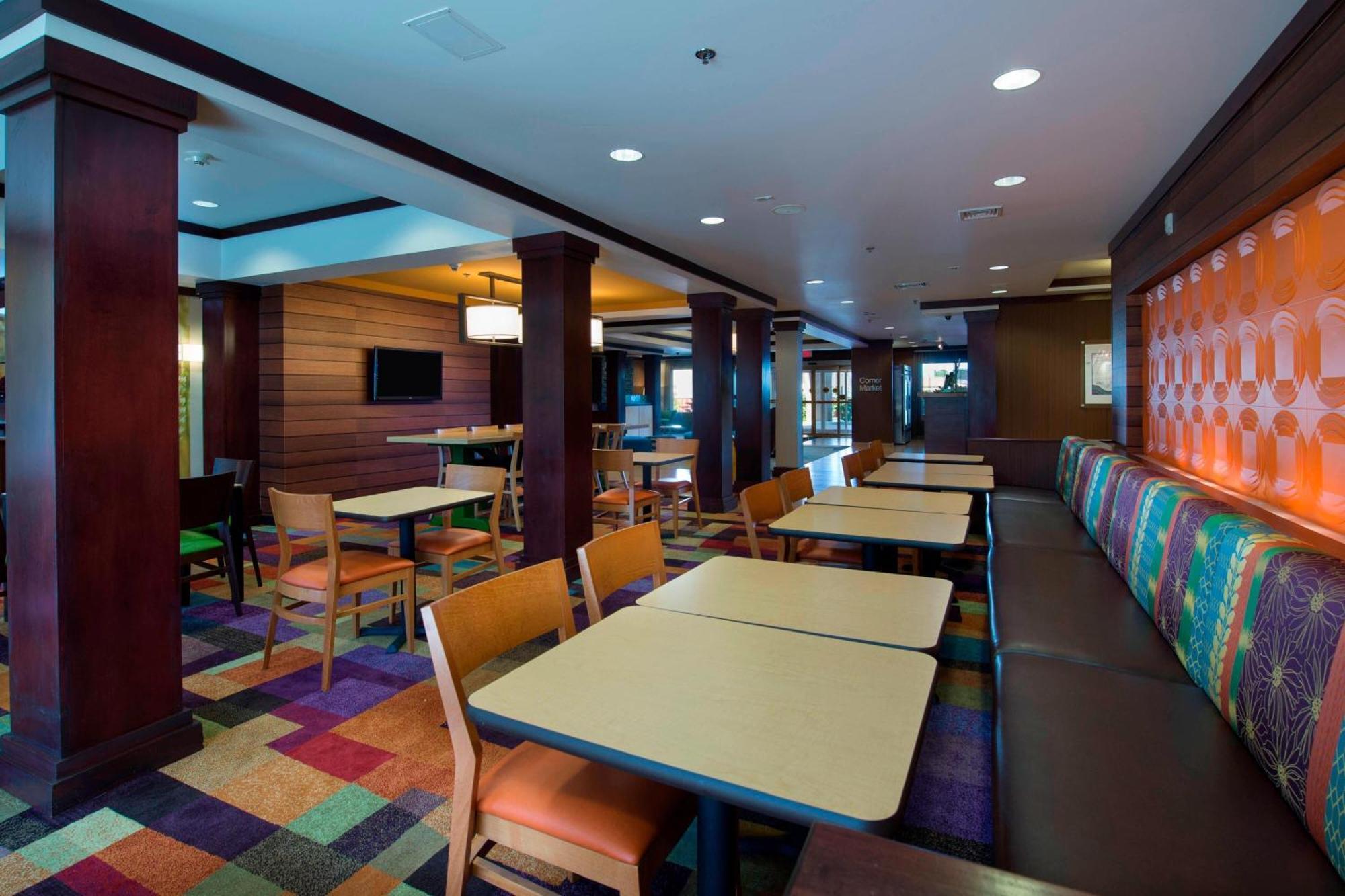 Fairfield Inn And Suites By Marriott טיפטון מראה חיצוני תמונה