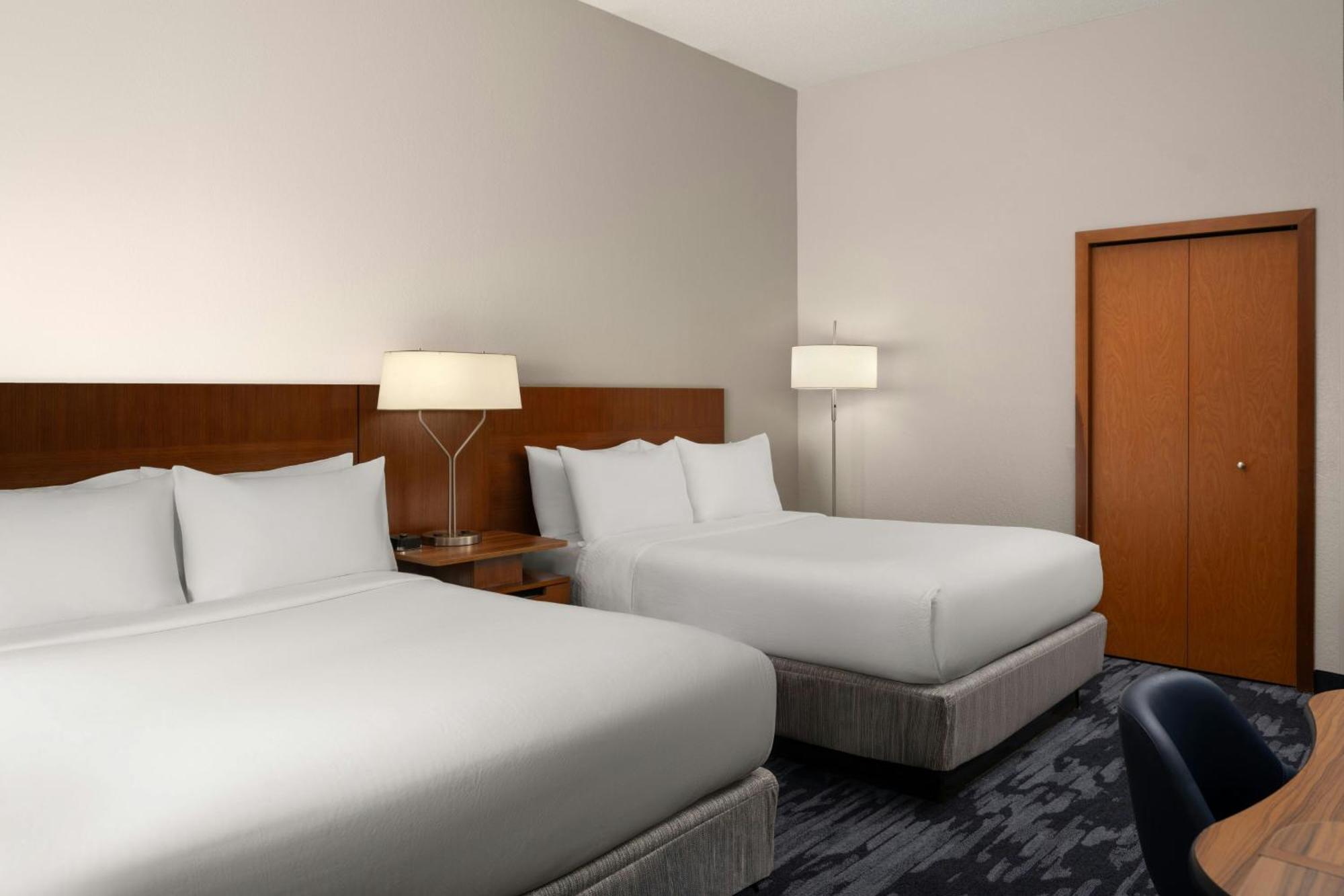 Fairfield Inn And Suites By Marriott טיפטון מראה חיצוני תמונה