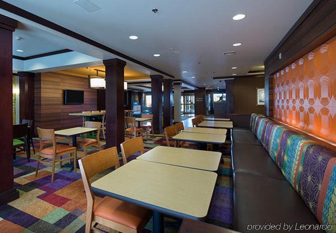 Fairfield Inn And Suites By Marriott טיפטון מראה חיצוני תמונה