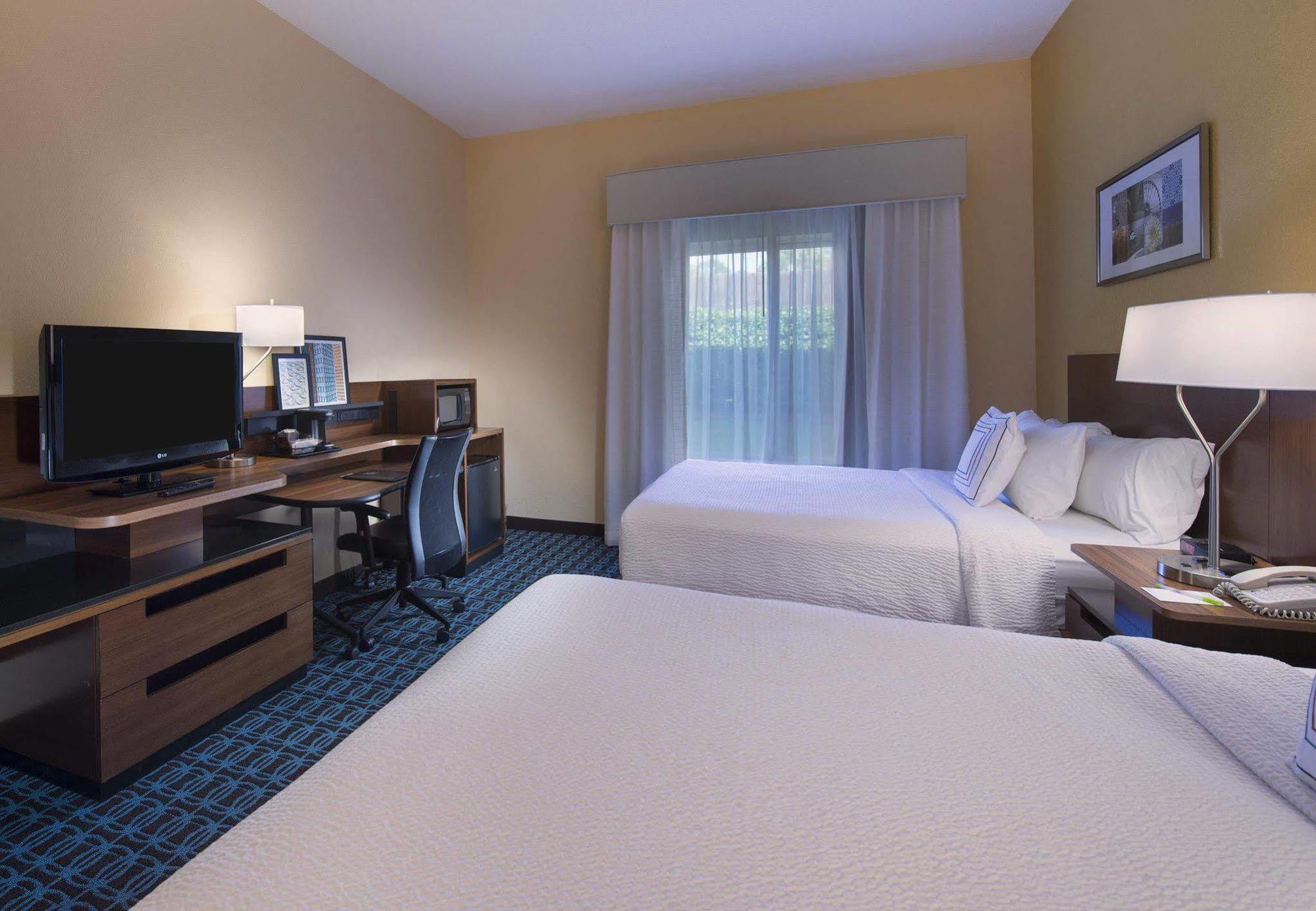Fairfield Inn And Suites By Marriott טיפטון מראה חיצוני תמונה