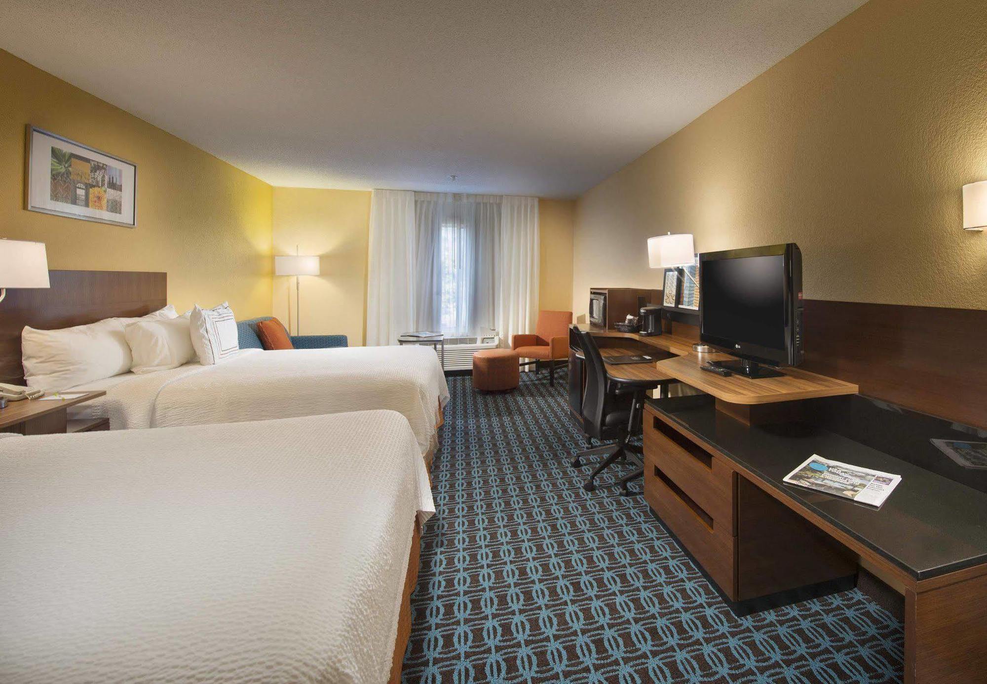 Fairfield Inn And Suites By Marriott טיפטון מראה חיצוני תמונה